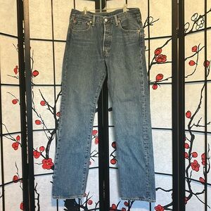 Levi’s Button Fly 501 Original. 33x32
